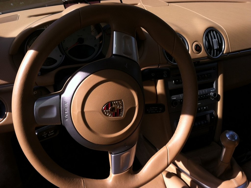 Click image for larger version

Name:	Cayman interior1.jpg
Views:	73
Size:	273.0 KB
ID:	223946
