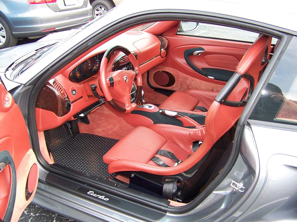 Click image for larger version

Name:	drivers interior.jpg
Views:	2168
Size:	1.78 MB
ID:	428758