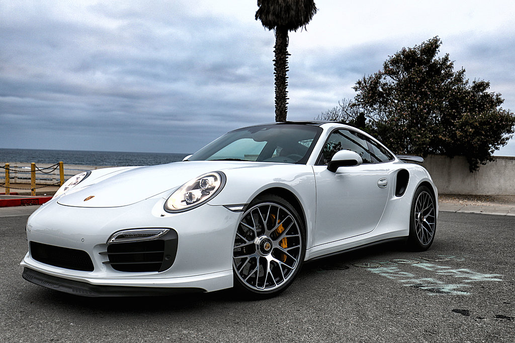 Click image for larger version

Name:	911 Turbo S  (2).jpg
Views:	439
Size:	3.45 MB
ID:	479457