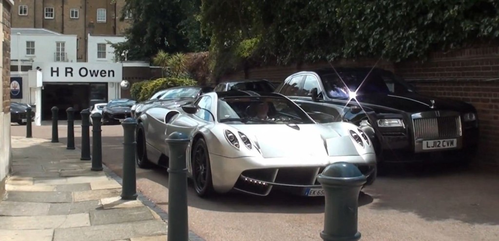 Pagani Huayra Roams the Streets of London