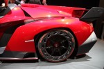 Lamborghini Veneno Roadster Sends Sonic Blast through 2014 International CES