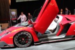 Lamborghini Veneno Roadster Sends Sonic Blast through 2014 International CES