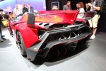 Lamborghini Veneno Roadster Sends Sonic Blast through 2014 International CES