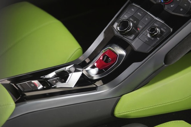 Huracan interior