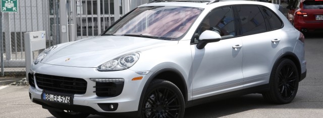 Spy Shots! 2015 Porsche Cayenne Seen Camouflage Free