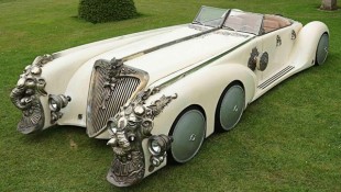 This Giant Custom Car is for Extraordinary Gentlemen