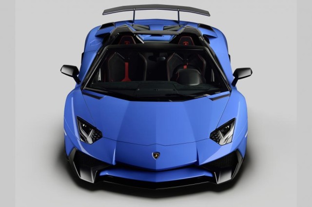 Lamborghini-Aventador-SV-Roadster-2