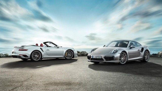 Twin Teutonic Terrors: The 2017 Porsche 911 Turbo and Turbo S at the 2016 NAIAS