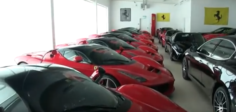 ten-laferrari-cars-together