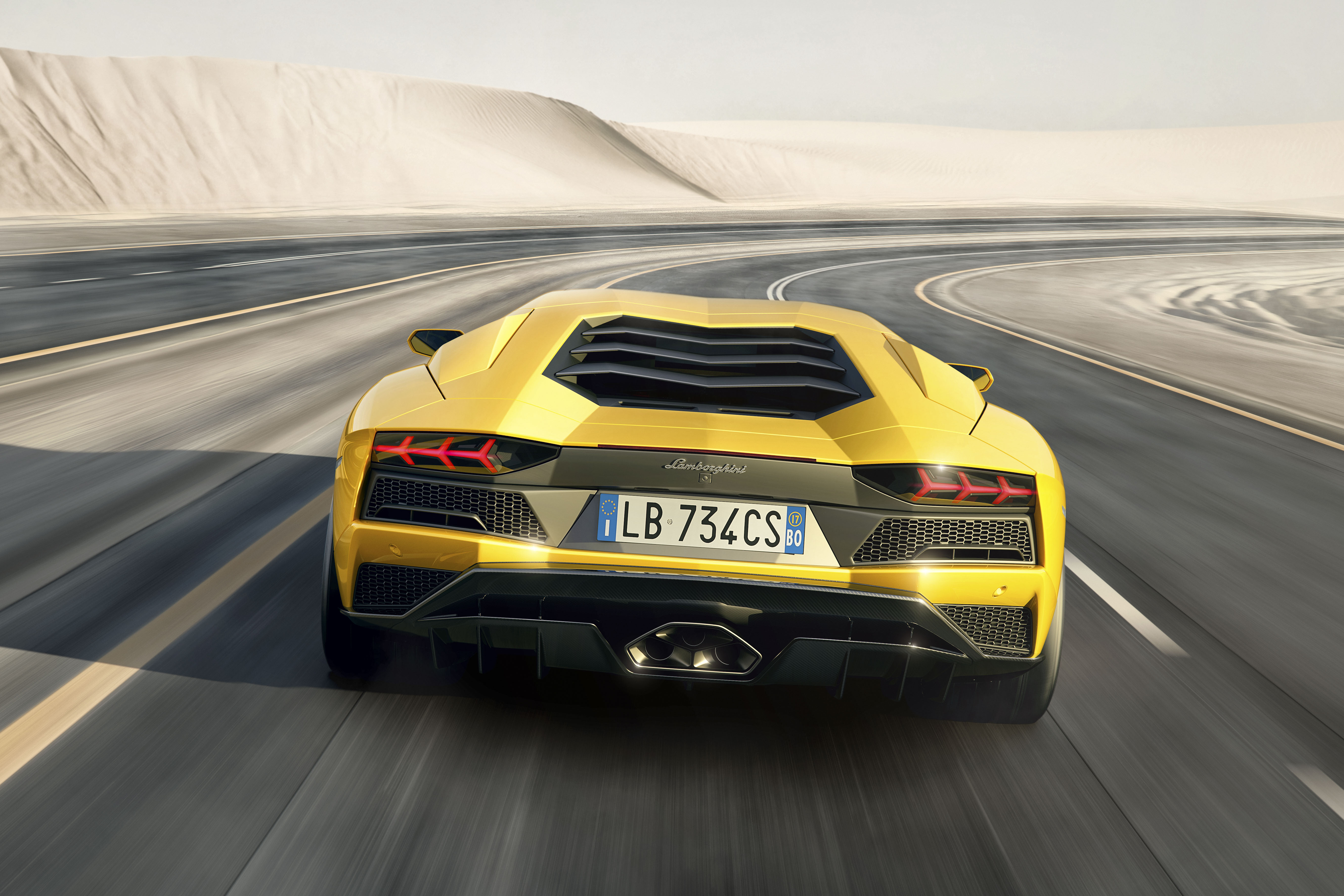 6speedonline.com lamborghini aventador S V12