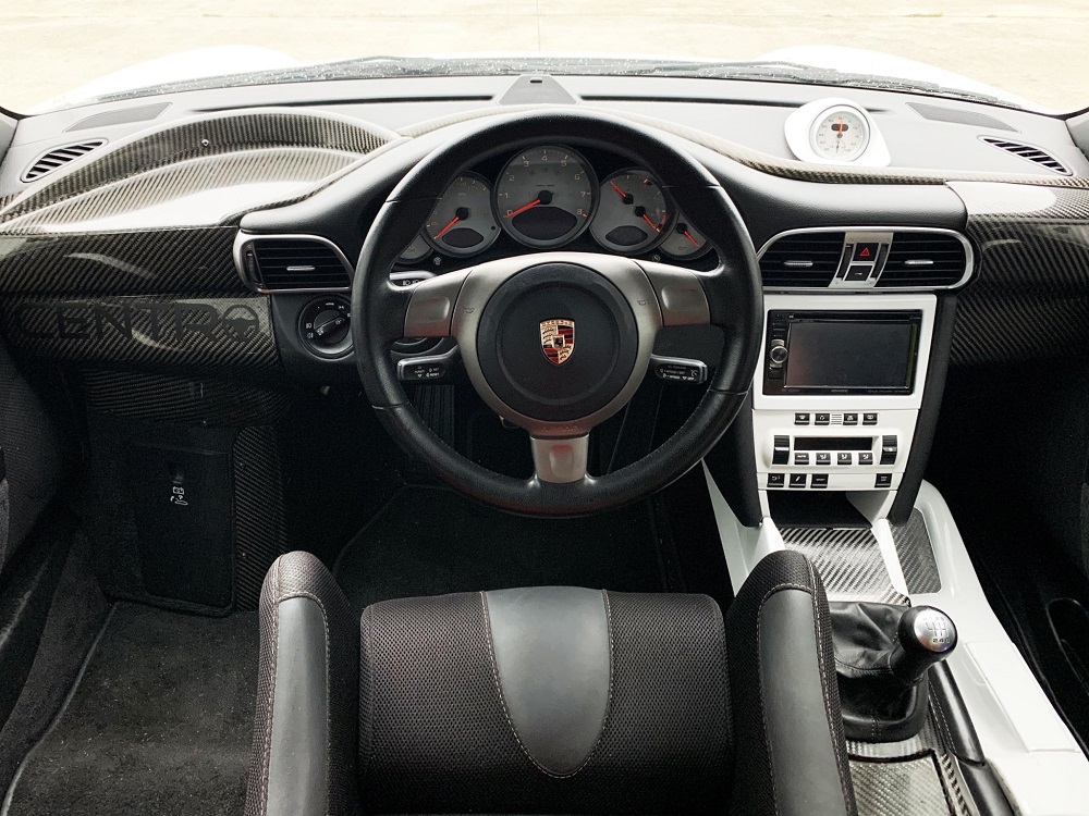 6speedonline.com 997 Porsche 911 Has McLaren F1-Style Center Seat