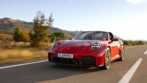 2025 Porsche 911 Carrera GTS Hybrid Debuts as First-Ever Electrified Variant